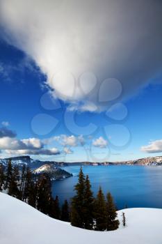 Royalty Free Photo of Crater Lake in the Wintertime