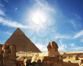 Royalty Free Photo of Egyptian Pyramids and the Sphinx