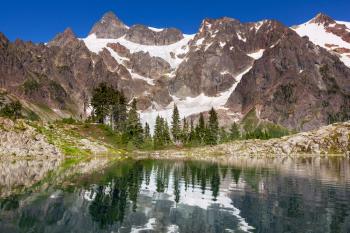 Ann lake and mt. Shuksan, Washington