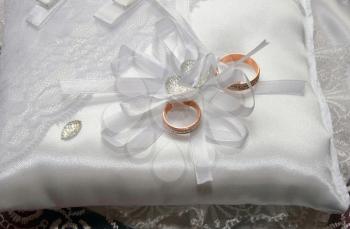 wedding gold rings