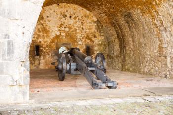The courtyard of the Citadel with old cannon.