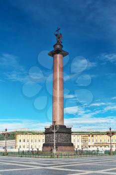  Alexander Column on Palace Square in St. Petersburg. Russia