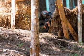 Paintball Players Hiding