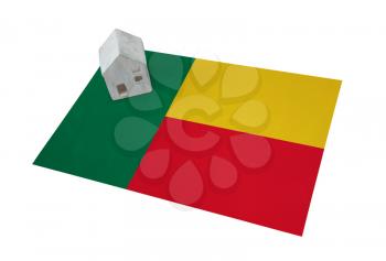 Small house on a flag - Living or migrating to Benin