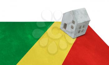 Small house on a flag - Living or migrating to Congo