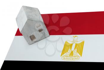 Small house on a flag - Living or migrating to Egypt