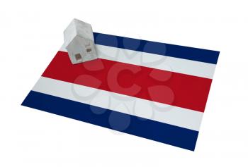 Small house on a flag - Living or migrating to Costa Rica
