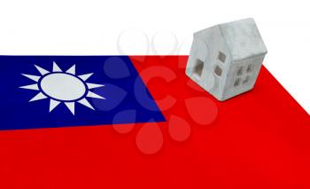 Small house on a flag - Living or migrating to Taiwan