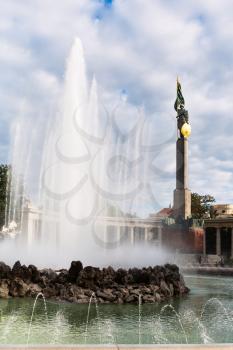 Hochstrahlbrunnen fountain and Soviet Army War Memorial, Vienna. (Heldendenkmal der Roten Armee, Heroes Monument of Red Army) on Schwarzenbergplatz. Memorial with Red Army Soldier was unveiled in 1945