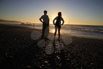 Sillouette People and Beach New Zealand South Island