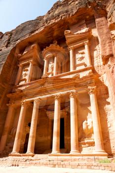 the antique site of petra in jordan one of the beautiful wonder of the world
