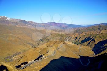 in ground africa morocco the bush  dry atlas mountain