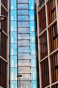 windows in the city of london home and office   skyscraper  building