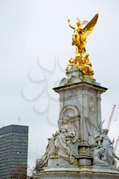 marble and statue in old city of london     england