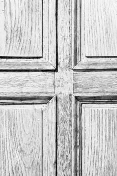 door in italy old ancian wood and traditional            texture nail