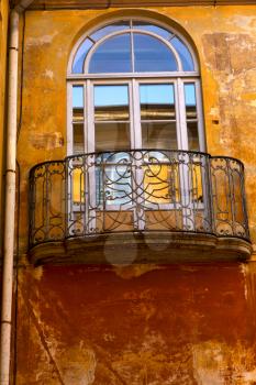 yellow  europe  italy  lombardy        in  the milano old   window closed brick      abstract grate  