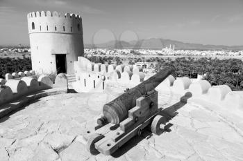 castle and cannon near the wall in oman muscat the old 