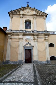  church  in  the   somma lombardo closed brick tower sidewalk italy  lombardy     old