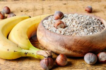 healthy diet of rolled oats,hazelnuts and nutrition
