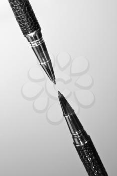 Ballpoint mirrored in gray surface
