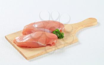 Fresh skinless chicken breast fillets