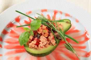 Avocado stuffed with minced meat