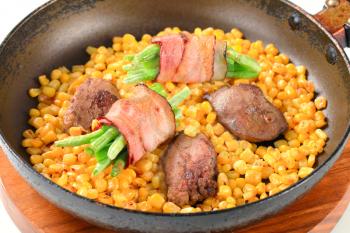 Sweetcorn with fried chicken liver and bacon-wrapped green beans