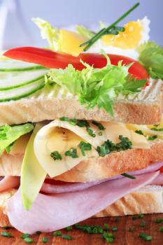 Ham and cheese triple-decker sandwich - detail