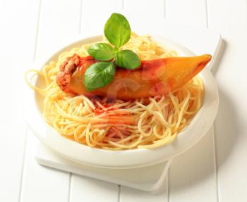Hungarian pepper stuffed with minced meat served with spaghetti