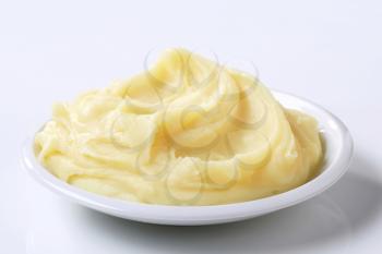 Plate of ready-to-eat mashed potato
