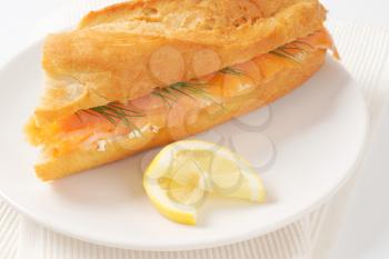 Baguette with smoked salmon and cream cheese