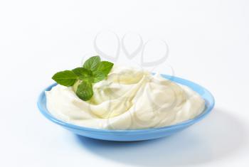 Plate of white smooth cream