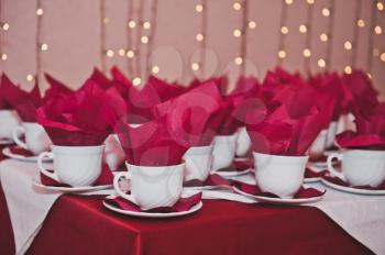 Table with the cups prepared for ceremony.