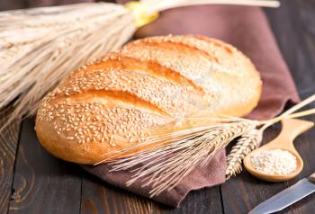 fresh bread, fresh bread on a tabler