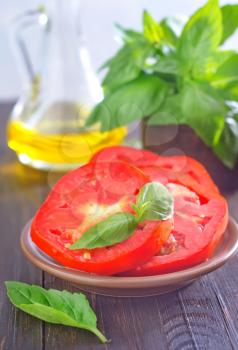 tomato with basil