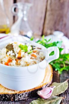 boiled rice in bowl and on a table