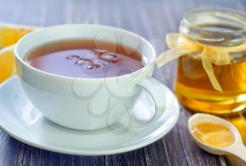 fresh tea with honey and lemon