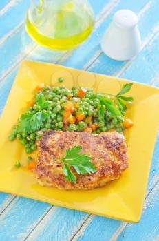 chicken breast with green peas