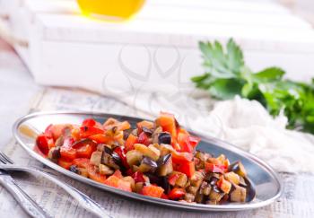 salad with fried eggplant and raw pepper