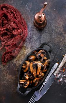 fried mushroom in mowl, fried mushroom with salt and spice