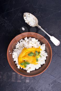 cottage cheese with mango, desert with mango