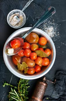 Homemade pickled tomatoes, pickled tomato in bowl