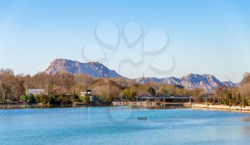 View of the Zayanderud river in Isfahan, Iran