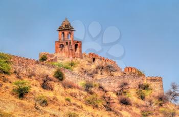 Defensive walls around Amer town. Jaipur - Rajasthan, India