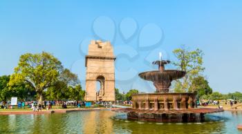 Fountain near the India Gate, a war memorial in New Delhi - India