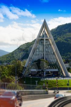 Vertical Tromso temple background hd