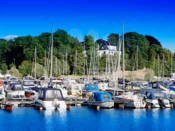 Ships and boats at Norway port background hd