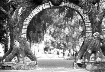 Black and white park gate background hd