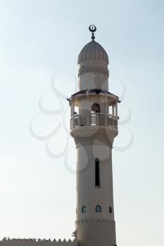 Minaret at Shaikh Isa bin Ali Mosque in Al Muharraq, Bahrain, Middle East