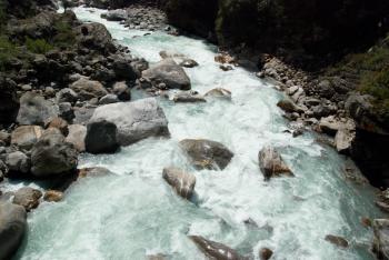 Marsyangdi river, pass through the Tibetan valley.